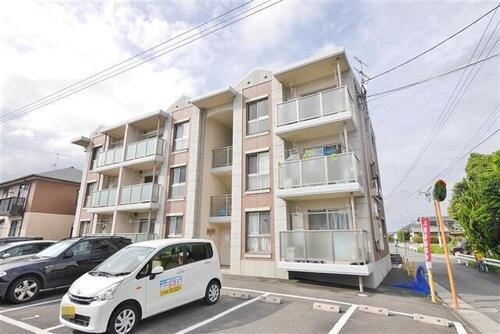 ベルジュ木屋瀬 3階建
