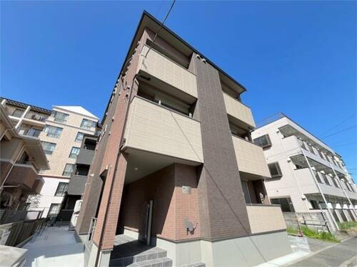 東京都江戸川区東葛西４丁目 3階建