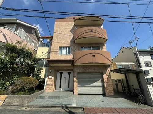 東京都世田谷区代沢５丁目 3階建