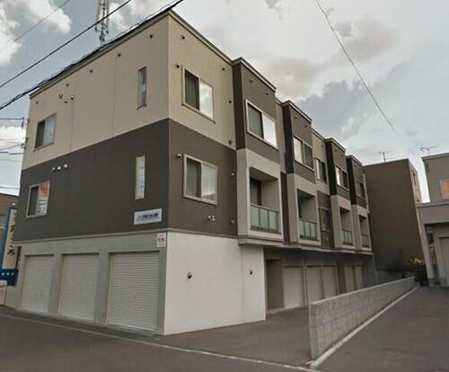 北海道札幌市東区北二十三条東２０丁目 3階建