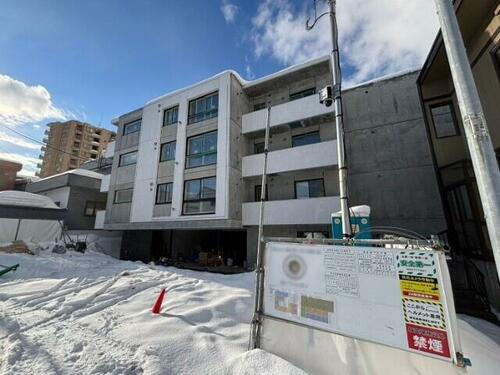 北海道札幌市手稲区手稲本町二条１丁目 4階建