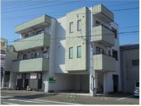 マナベビル 3階建