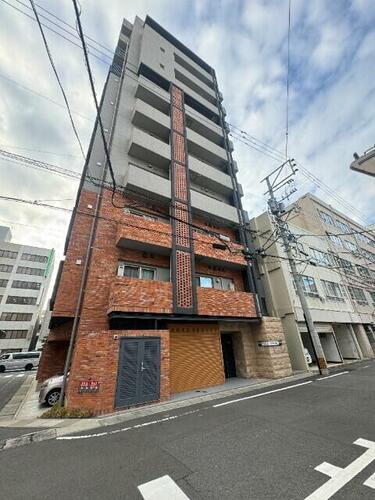 グランポルト樺島 9階建