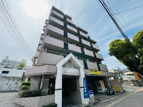 メゾン・ド・香椎参道 6階建