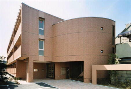 パストラル西中条 3階建