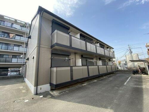 アヴニール今宿 2階建