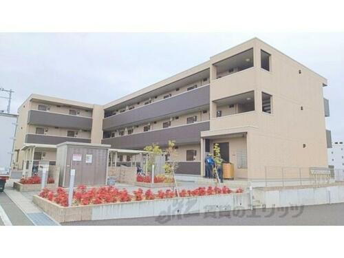 滋賀県草津市追分南１丁目 築4年11ヶ月 3階建