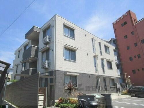 奈良県奈良市富雄北１丁目 築7年4ヶ月 3階建