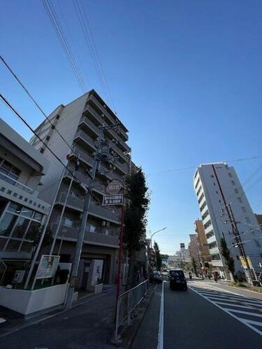 フローライト蛍池 9階建