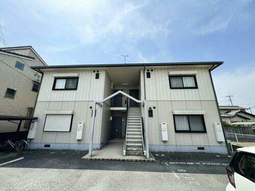 ＬＥ　ＨＡＢＩＴＡＴ（ル　アビタ） 2階建