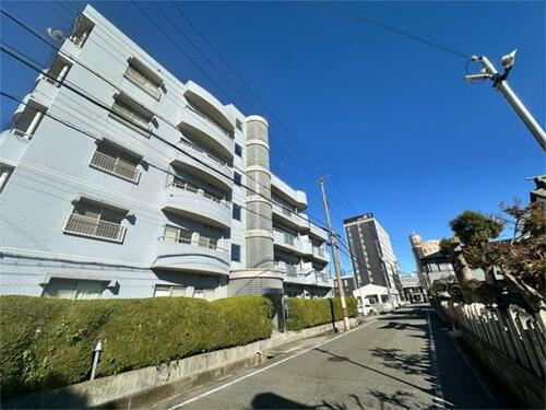 兵庫県姫路市豊沢町 5階建