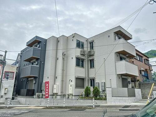 アンベリール 3階建