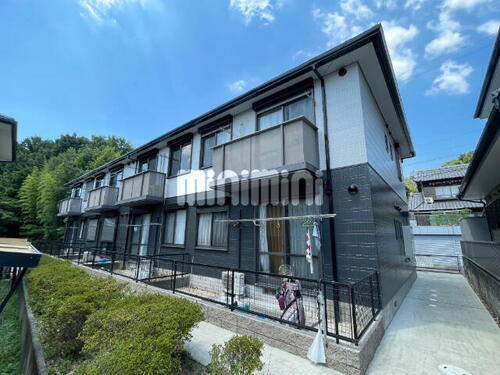 メゾン桜坂 2階建
