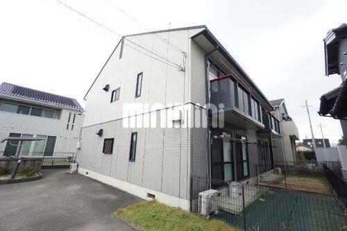 ウエストハイツ 2階建