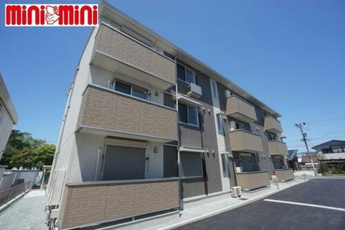 クレアンジュ 3階建