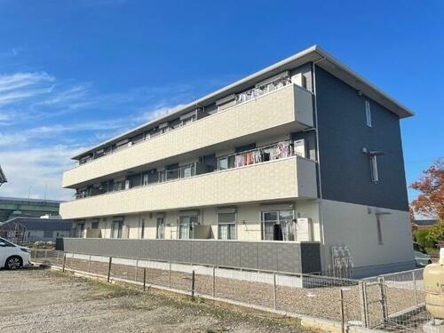 グリシーヌ 3階建