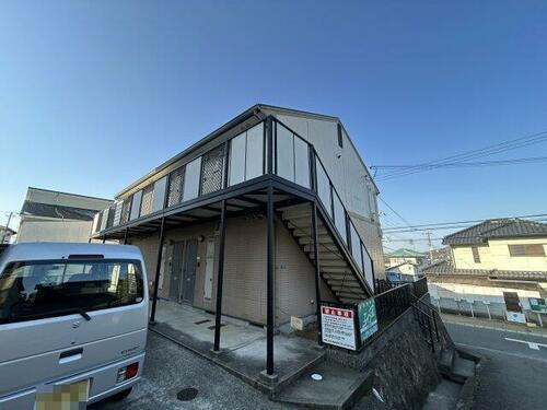 ウエストヴィラ 2階建