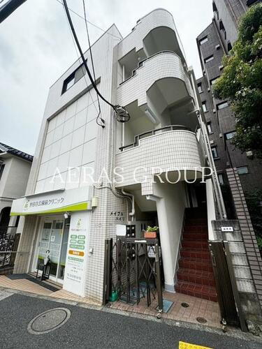 東京都世田谷区下馬１丁目 4階建
