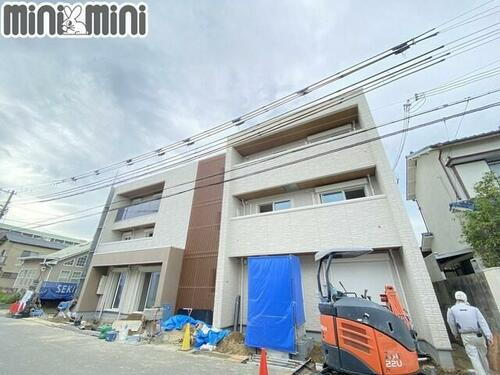 ＥＣＲＡＧＥ西宮