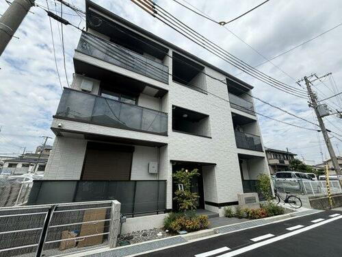 兵庫県尼崎市立花町２丁目 3階建 