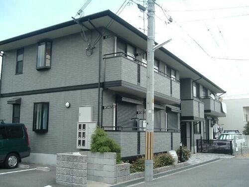 兵庫県宝塚市鹿塩１丁目 2階建