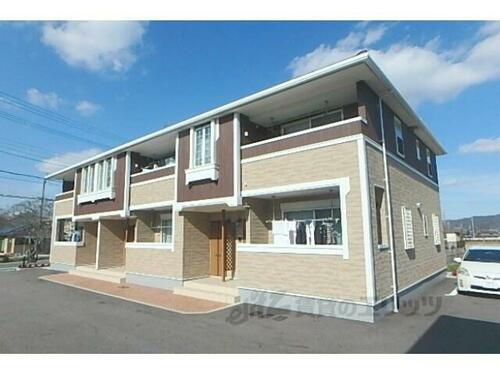 滋賀県湖南市石部東３丁目 築8年4ヶ月 2階建