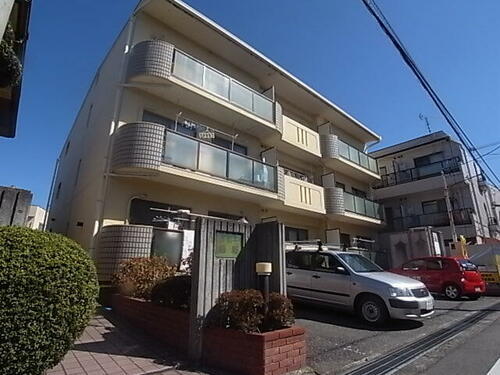 兵庫県伊丹市稲野町４丁目 3階建