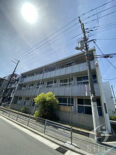 レオパレス住吉伍番館 3階建
