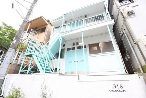 兵庫県神戸市中央区熊内町９丁目 2階建