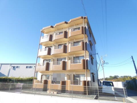 フォレスト岩井 4階建