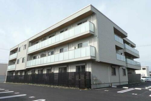 岡山県倉敷市西中新田 築2年12ヶ月 3階建