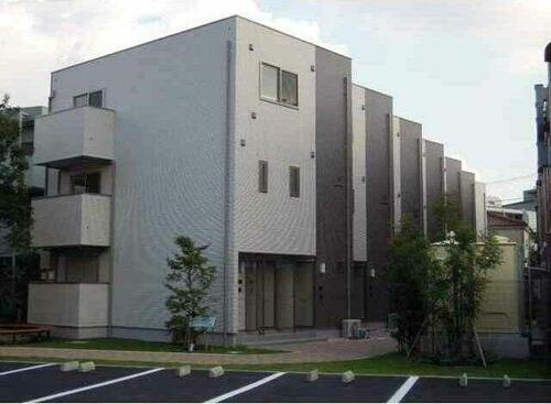 神奈川県川崎市高津区末長１丁目 3階建 築12年11ヶ月