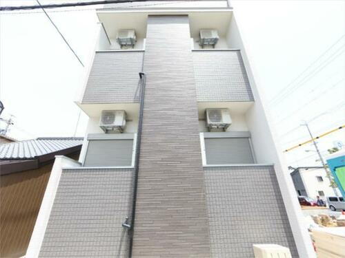 グランシャリオ 2階建