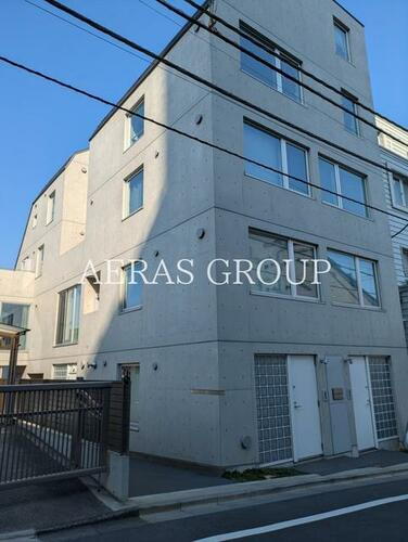 エスセナーリオ市ヶ谷 地上5階地下1階建