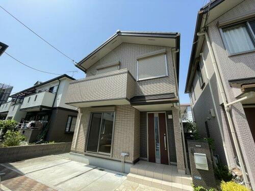 兵庫県尼崎市富松町２丁目 2階建