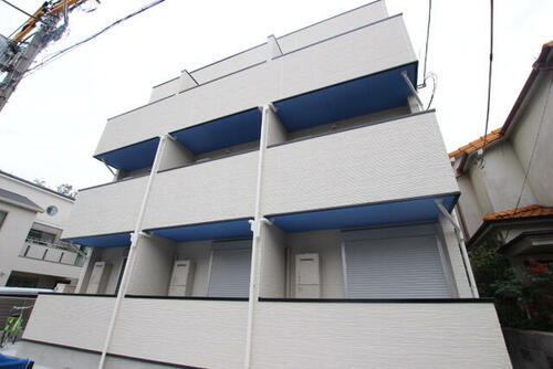 ＳｈｏｗＤＯ　園田 3階建