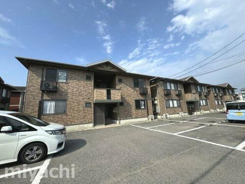 徳島県徳島市東吉野町３丁目 賃貸アパート