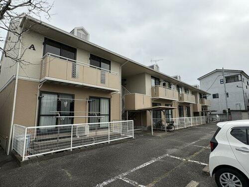 ハイツ・ラポール 2階建