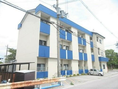 滋賀県彦根市八坂町 3階建 築30年9ヶ月