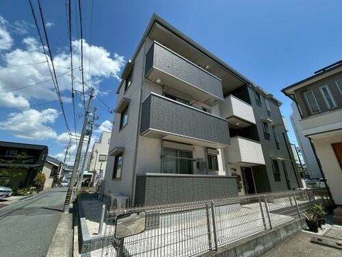 Ａｒｇｅｎｔ 3階建