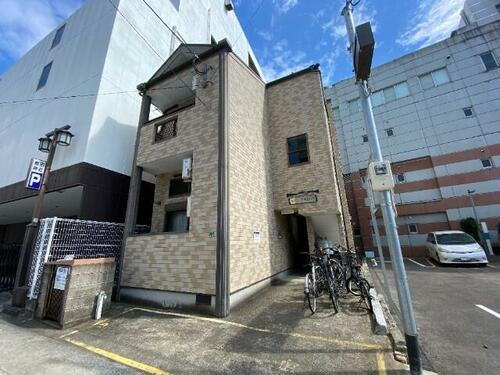 福岡県福岡市博多区冷泉町 築21年11ヶ月 2階建