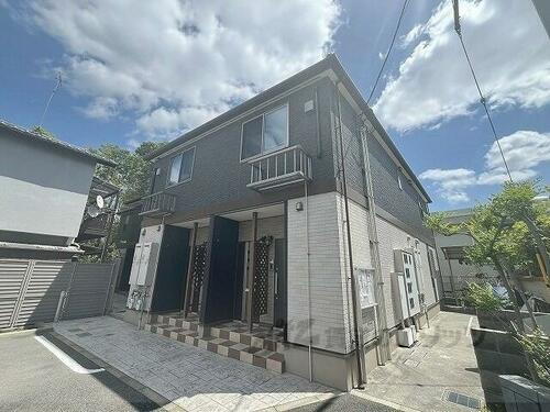 兵庫県伊丹市高台２丁目 築9年4ヶ月 2階建