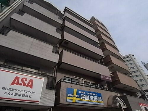 カマラード 6階建