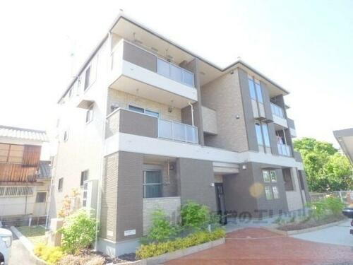 滋賀県大津市田辺町 築5年10ヶ月 3階建