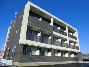 兵庫県姫路市野里 3階建 築13年9ヶ月