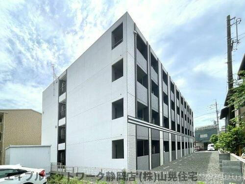 静岡県静岡市葵区春日１丁目 4階建 築1年10ヶ月