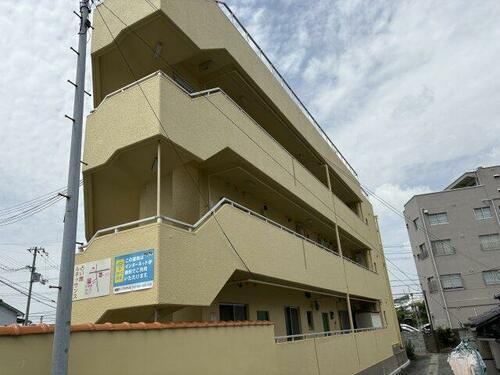 サンライズ栄和 3階建