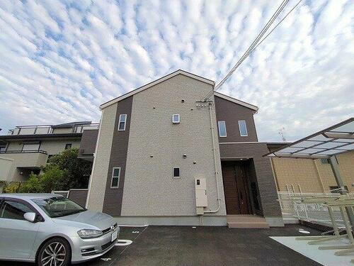 大阪府箕面市稲５丁目 築2年10ヶ月 2階建