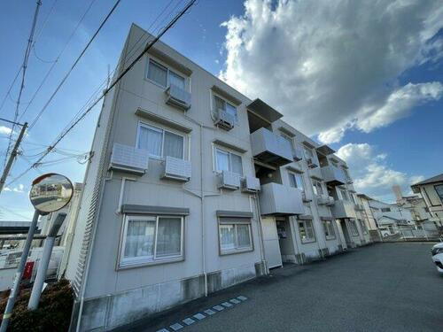 サニーコート 3階建