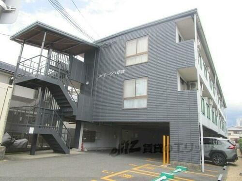 滋賀県草津市野村１丁目 築30年6ヶ月 3階建